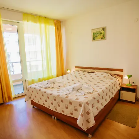 Niko Słoneczny Brzeg